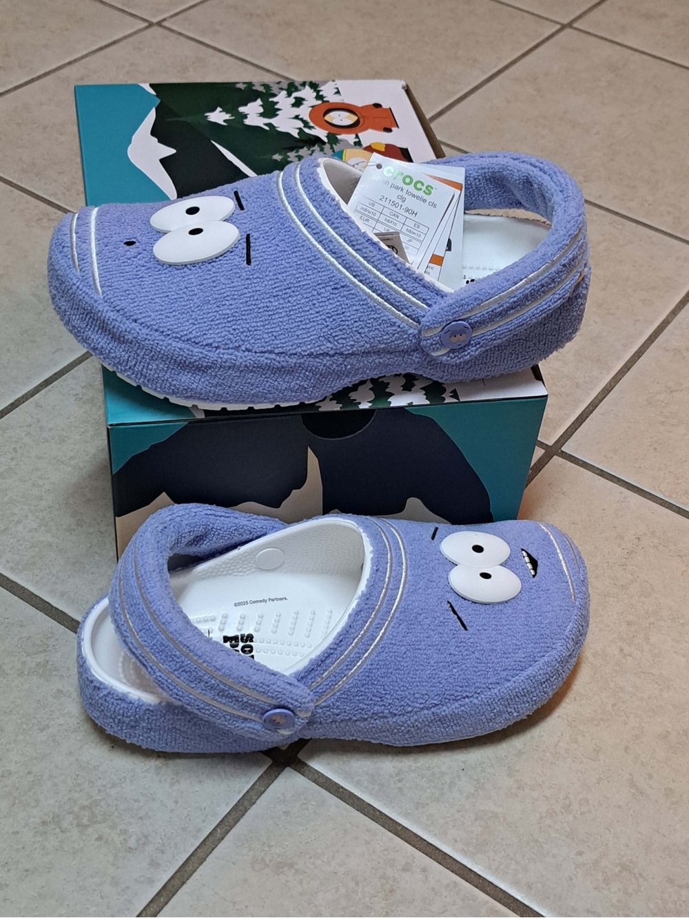 Crocs x South Park Classic Clog "Towelie" edition - Men's sz 8 / Wmns sz 10